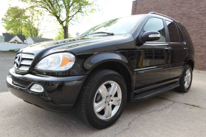 2005 Mercedes-Benz M-Class for sale at AA Discount Auto Sales in Bergenfield NJ