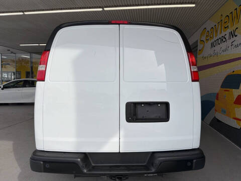 2023 GMC Savana 2500