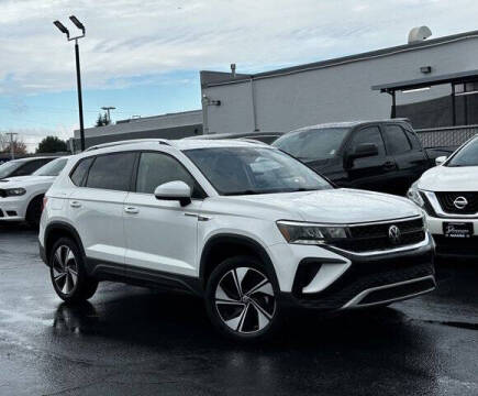 2024 Volkswagen Taos SE 4Motion