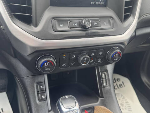 2017 GMC Acadia SLE-2