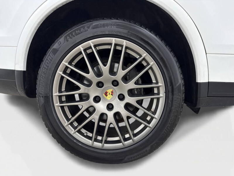 2018 Porsche Cayenne Platinum Edition