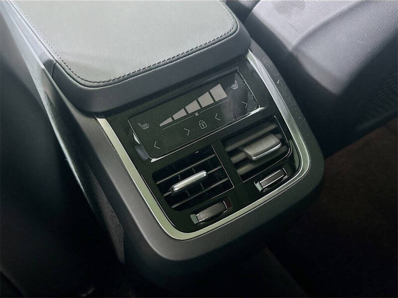 2023 Volvo XC90 B5 Plus Bright Theme