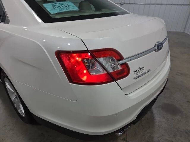 2011 Ford Taurus SEL