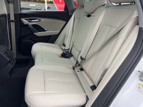 2025 Audi Q5 quattro Premium TFSI