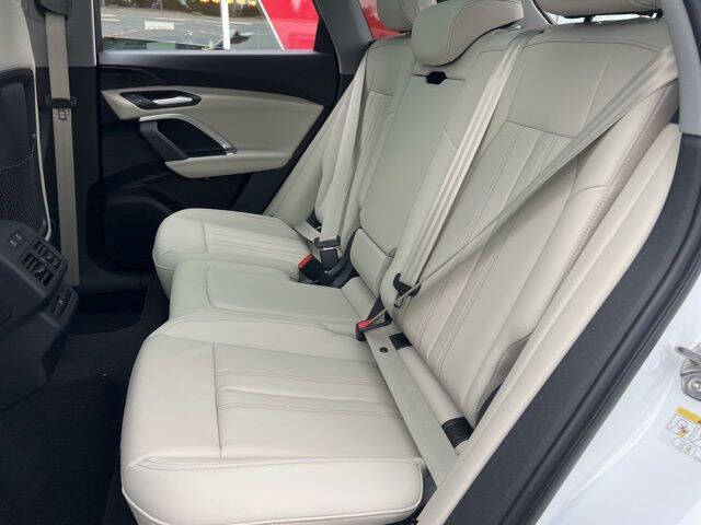 2025 Audi Q5 quattro Premium TFSI