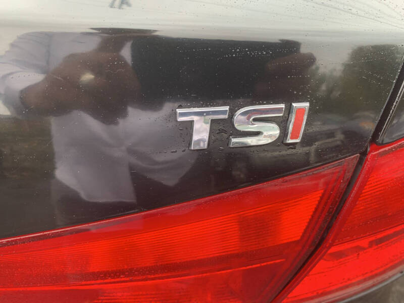 2014 Volkswagen Passat 1.8T Wolfsburg Edition PZEV