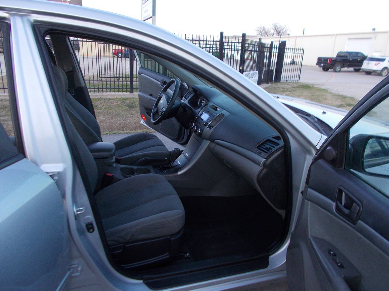 2010 Hyundai SONATA for sale at Chachan Auto Sales in Dallas, TX