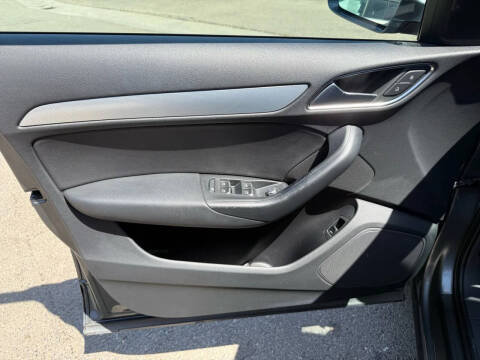 2016 Audi Q3 2.0T Premium Plus