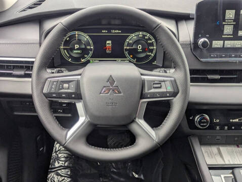 2025 Mitsubishi Outlander PHEV SE