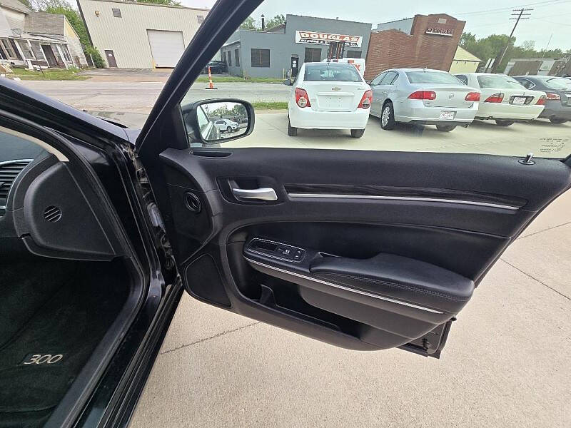 2016 Chrysler 300