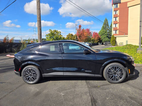 2025 Ford Mustang Mach-E Premium