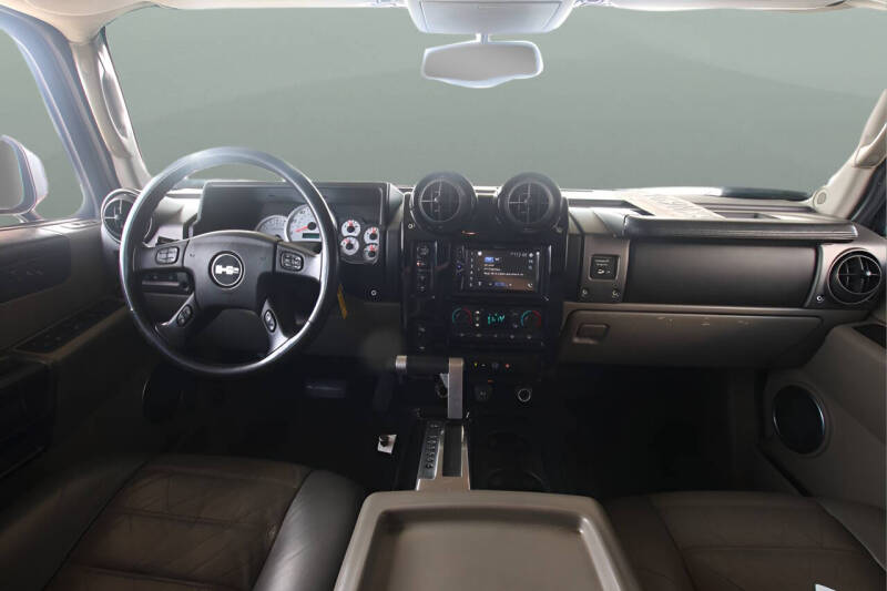 2004 HUMMER H2