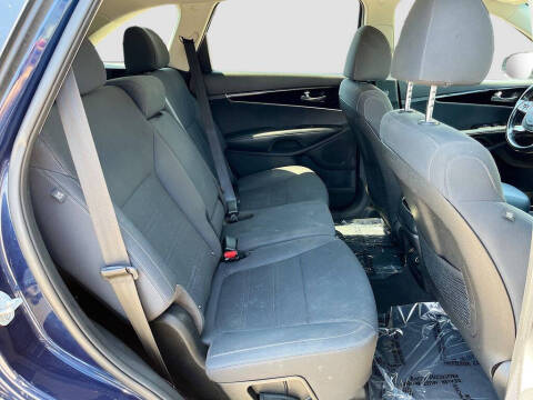 2019 Kia Sorento LX