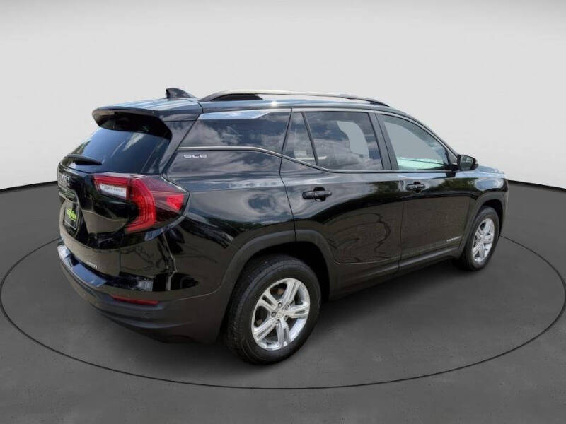 2022 GMC Terrain SLE