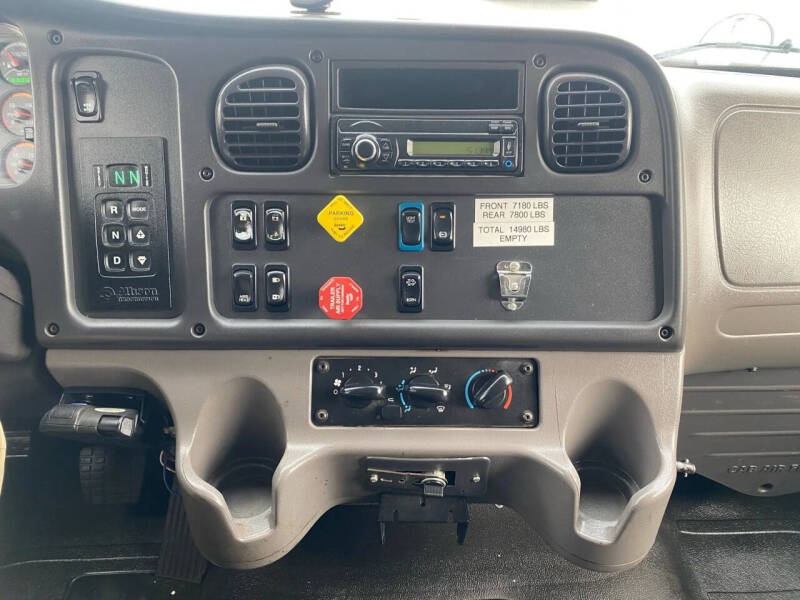2016 Freightliner M2 106
