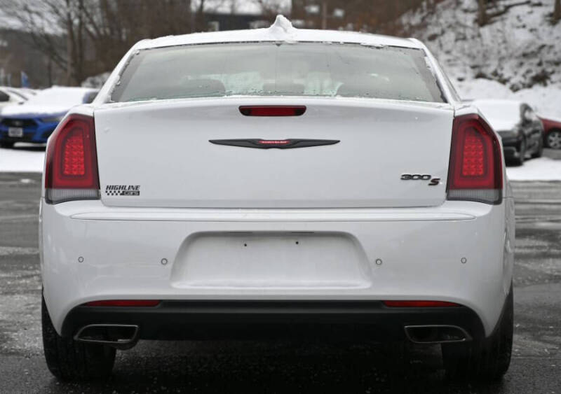 2023 Chrysler 300 S V6