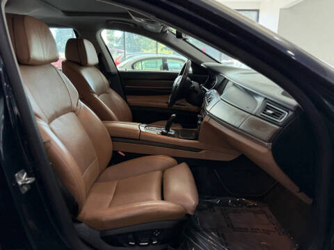 2011 BMW 7 Series 740Li