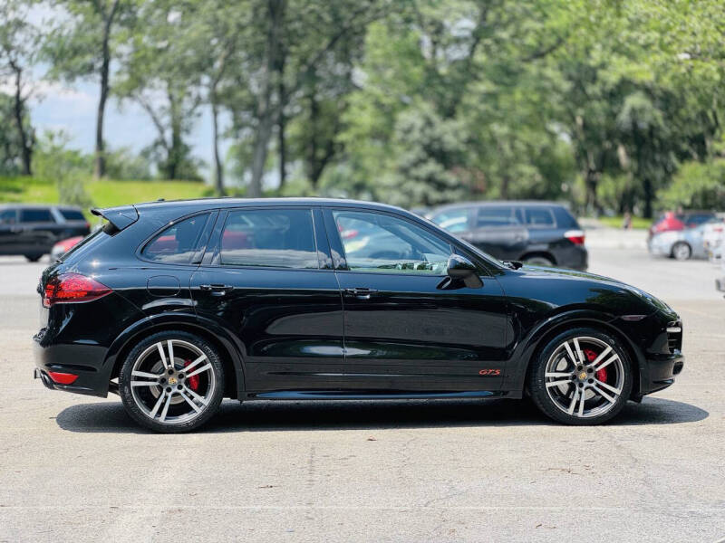 2014 Porsche Cayenne GTS