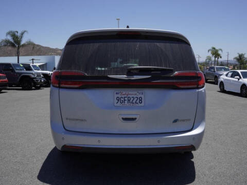 2023 Chrysler Pacifica Plug-In Hybrid Limited