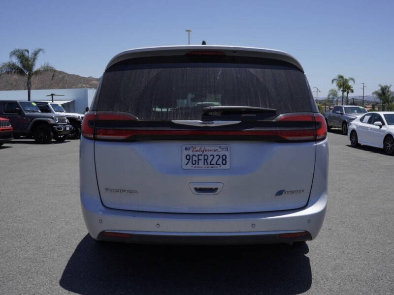 2023 Chrysler Pacifica Plug-In Hybrid Limited
