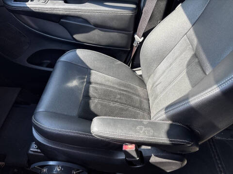 2015 Dodge Grand Caravan SXT Plus