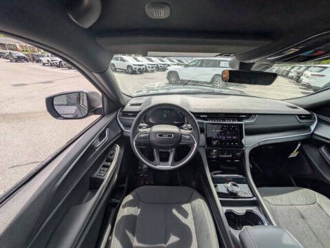 2025 Jeep Grand Cherokee L Laredo X