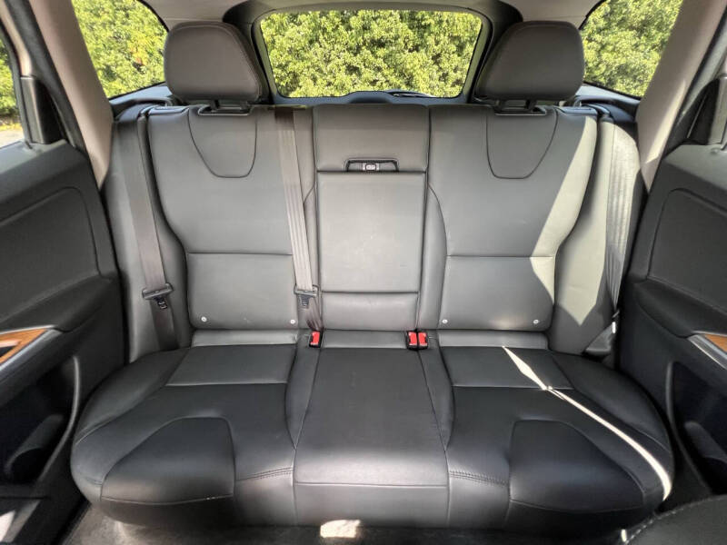 2017 Volvo XC60 T5 Inscription