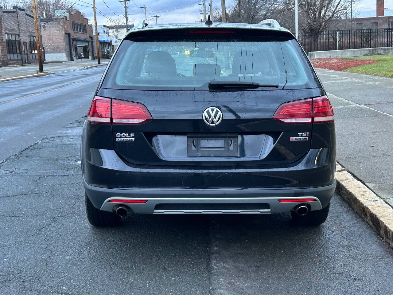 2018 Volkswagen Golf Alltrack for sale at Metro Mike Trading & Cycles in Menands, NY