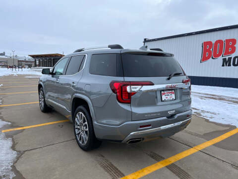 2023 GMC Acadia Denali