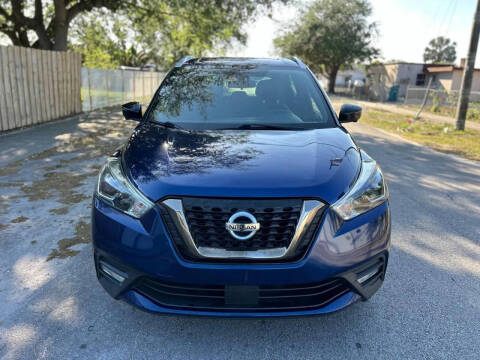 2020 Nissan Kicks SR