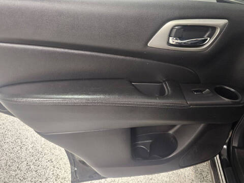 2020 Nissan Pathfinder S