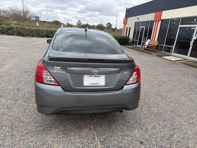 2018 Nissan Versa