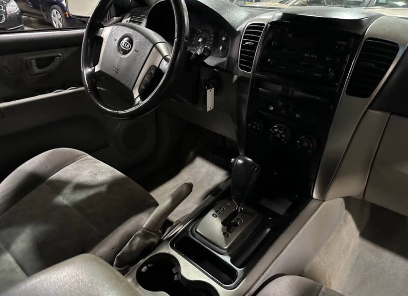 2005 Kia Sorento LX