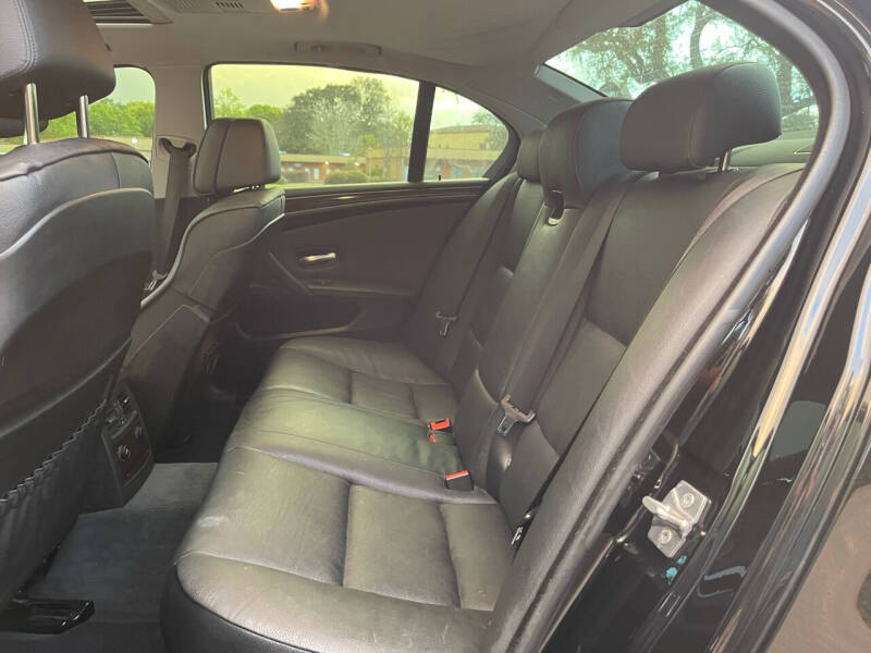 2010 BMW 5 Series 528i