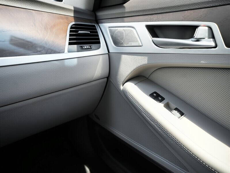 2018 Genesis G80
