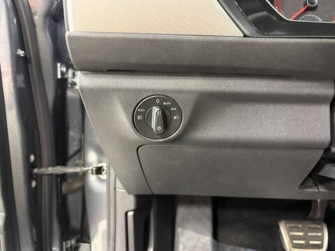 2019 Volkswagen Jetta R-Line