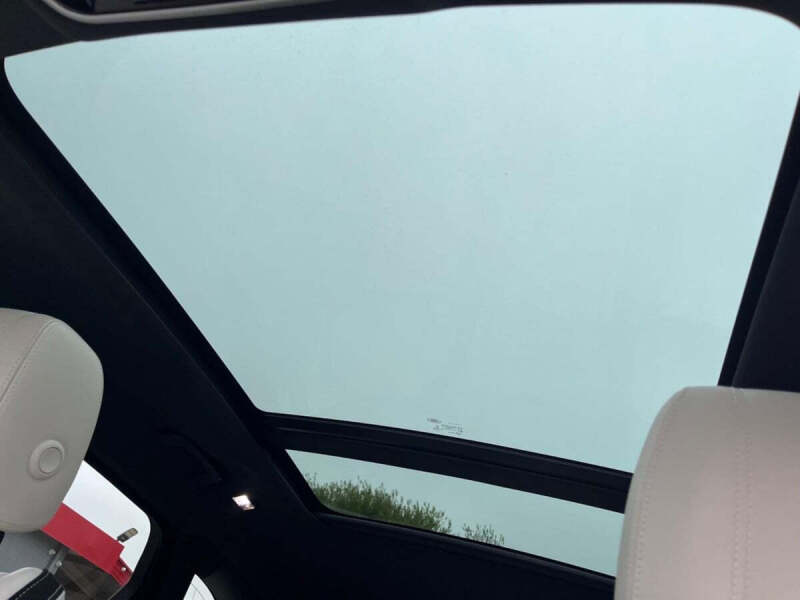 2019 Land Rover Range Rover Velar P250 R-Dynamic SE