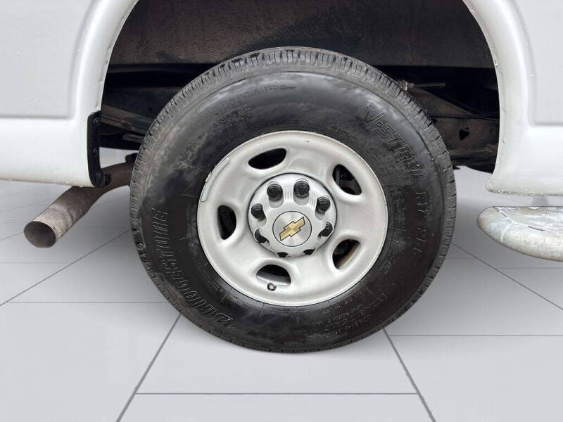 2024 Chevrolet Express 2500