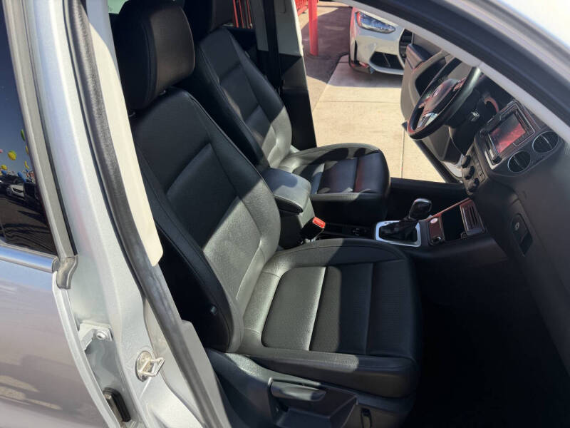 2017 Volkswagen Tiguan 2.0T Wolfsburg Edition