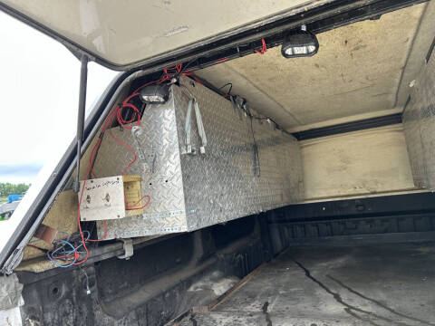 2016 ARE 8' Contractor Camper Shell