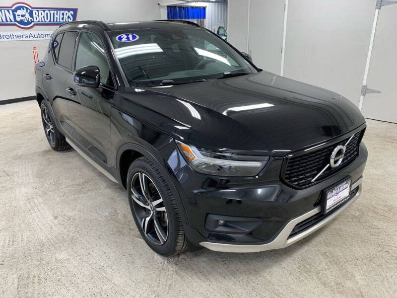 2021 Volvo XC40 T5 R-Design