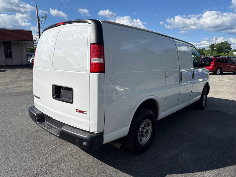 2023 GMC Savana 2500