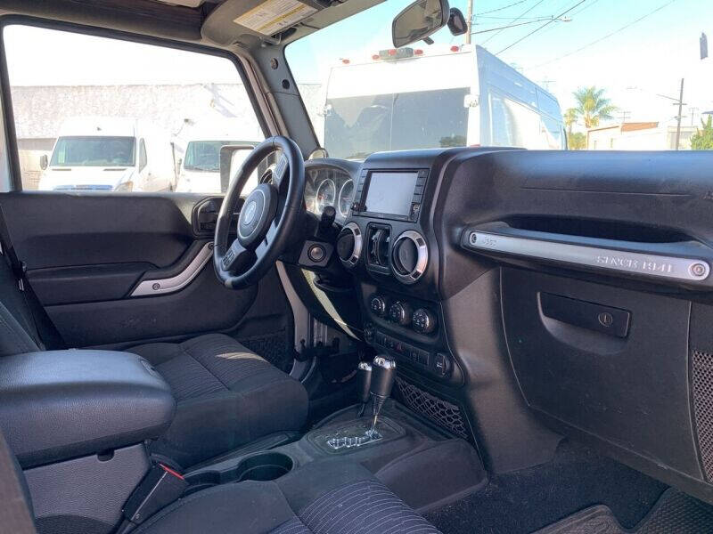 2012 Jeep Wrangler Unlimited Sahara