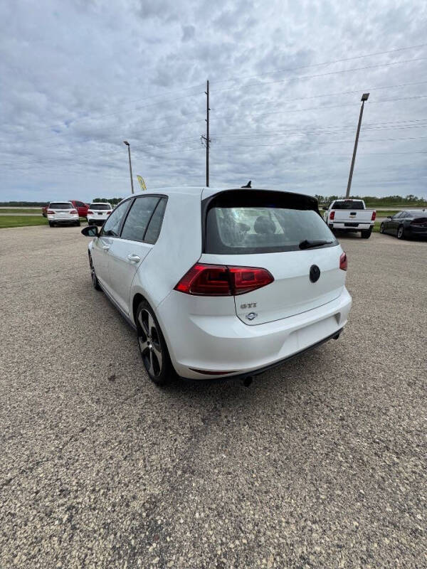 2017 Volkswagen Golf GTI S