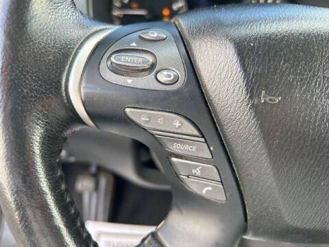 2020 Nissan Pathfinder SL