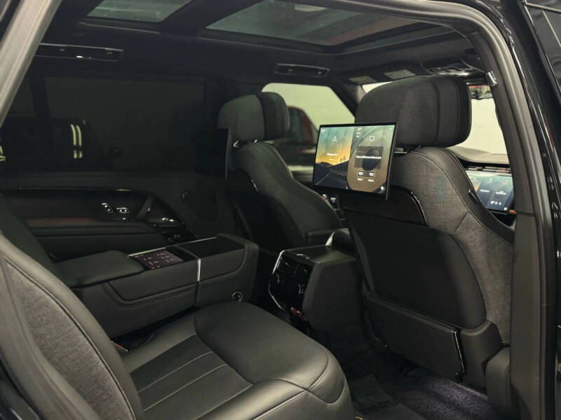 2023 Land Rover Range Rover P530 SV LWB