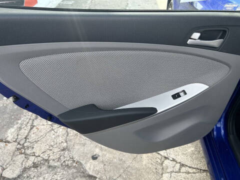 2014 Hyundai Accent GLS