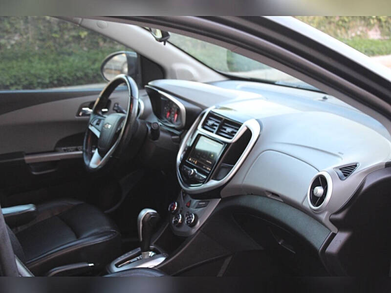 2019 Chevrolet Sonic Premier Auto