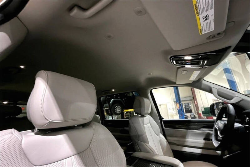 2022 Jeep Wagoneer Series III