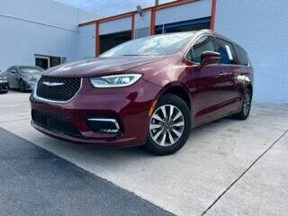 2021 CHRYSLER Pacifica Minivan - $25,897